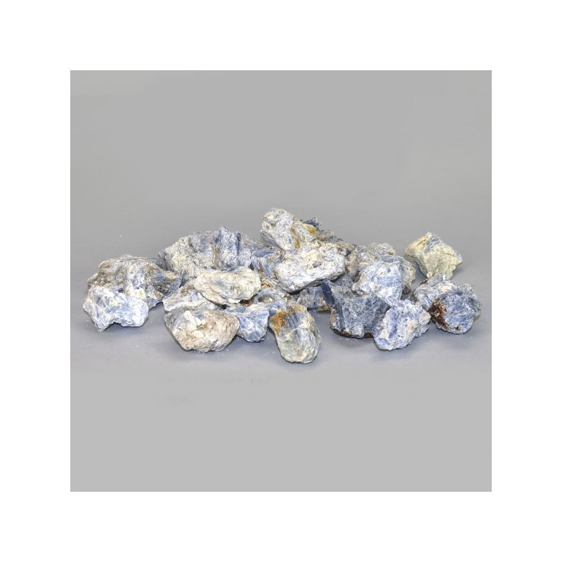 Piedra grande de cianita azul