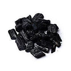 Turmalina negra en bruto