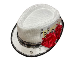 White hat with flowers and deck of 10, As and Q (CH04)