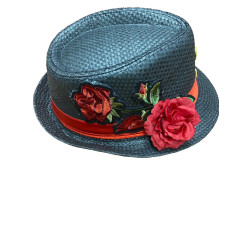 Chapeu preto com tridente e flores (CH07)